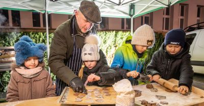 Świąteczne warsztaty w blasku marszałkowskiej choinki